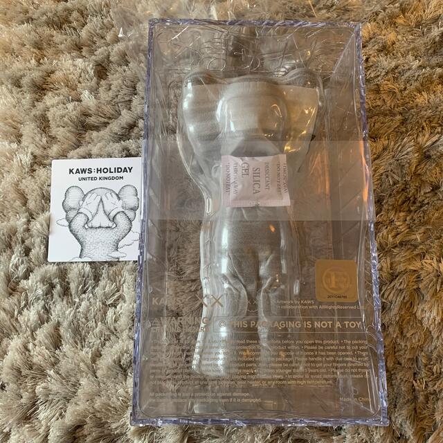 2023安い】 Kaws holiday UK figure 3個セットの通販 by takeru