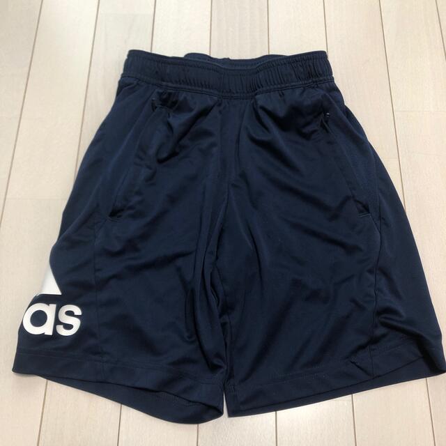 adidas(アディダス)のadidas  ハーフパンツ150 キッズ/ベビー/マタニティのキッズ服男の子用(90cm~)(パンツ/スパッツ)の商品写真