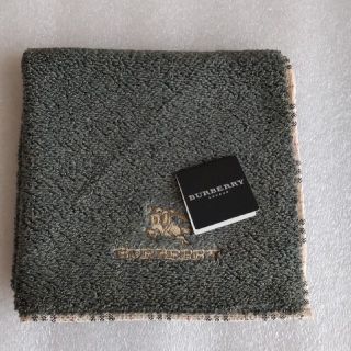 バーバリー(BURBERRY)のBURBERRY タオルハンカチ モスグリーン【新品未使用】(ハンカチ)