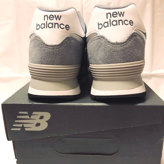 New Balance(ニューバランス)のNew Balance(ニューバランス) ML574 ESK 27.0 新品 メンズの靴/シューズ(スニーカー)の商品写真