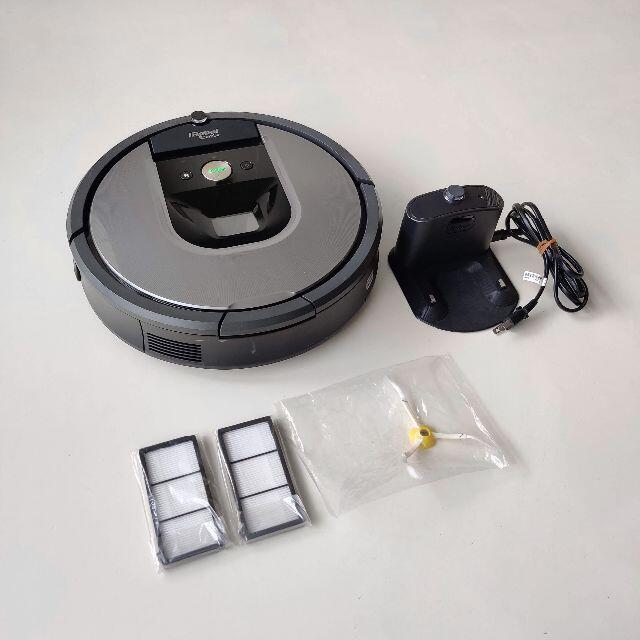 iRobot Roomba 960 ルンバ ロボット 掃除機 中古 定価7万円超の通販 by tomo's shop｜ラクマ