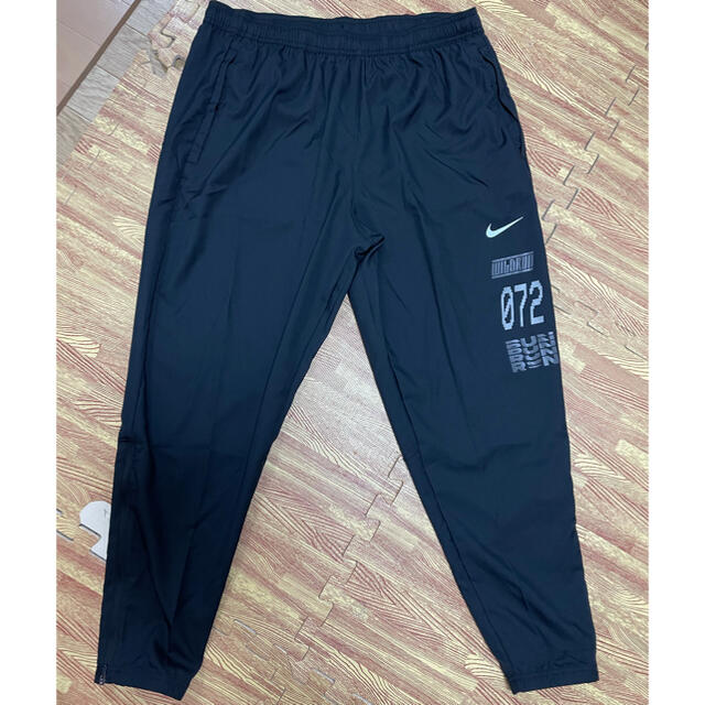 NIKE(ナイキ)の【希少XLサイズ‼️】NIKE ナイキ エッセンシャル WR ウーブンパンツ メンズのパンツ(その他)の商品写真