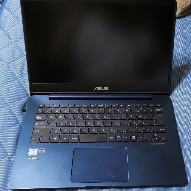 ASUS(エイスース)のi5 M.2SSD搭載　zenbook 14 UX430UA-8250 スマホ/家電/カメラのPC/タブレット(ノートPC)の商品写真