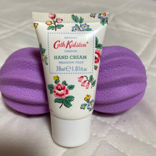 キャスキッドソン(Cath Kidston)のキャスキッドソン　ハンドクリーム　メドウポジー　30ml(ハンドクリーム)