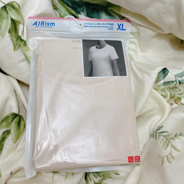 UNIQLO(ユニクロ)のエアリズムコットンクルーネックT XL ベージュ メンズのトップス(Tシャツ/カットソー(半袖/袖なし))の商品写真