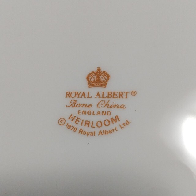 ROYAL ALBERT(ロイヤルアルバート)の②レア！ ロイヤルアルバート エアルーム HEIRLOOM ケーキ皿 インテリア/住まい/日用品のキッチン/食器(食器)の商品写真