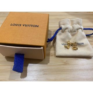 ルイヴィトン(LOUIS VUITTON)のエッセンシャルV スタッズピアス ゴールド(ピアス)