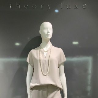 セオリーリュクス(Theory luxe)の新品タグ付　2018SS セオリーリュクス　ウォッシャブルとろみブラウス　38(シャツ/ブラウス(半袖/袖なし))