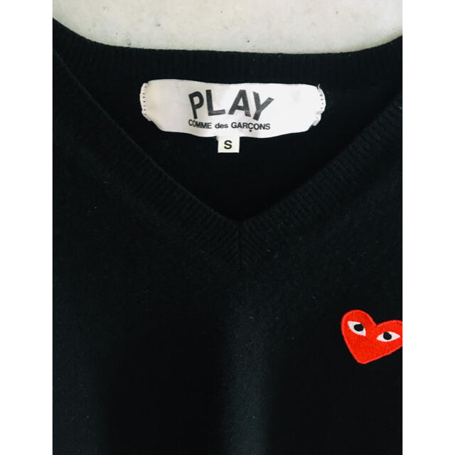 COMME des GARCONS(コムデギャルソン)の【★名作★良品】プレイコムデギャルソン 黒 Vネック ウール ニット セーター メンズのトップス(ニット/セーター)の商品写真