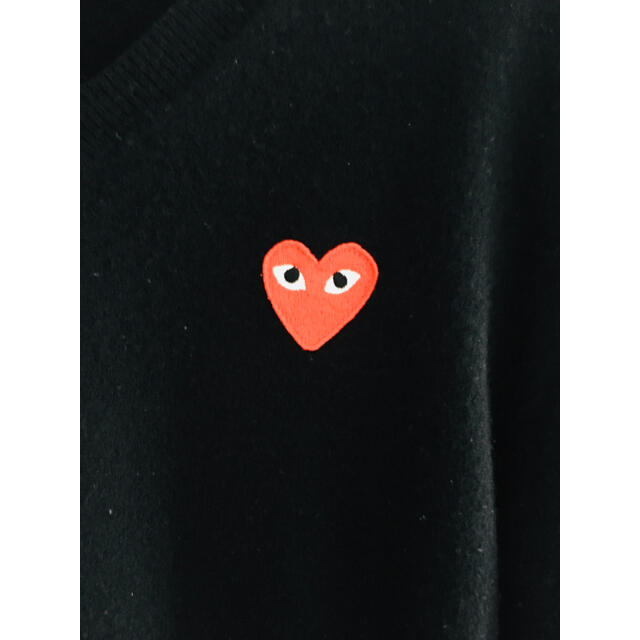 COMME des GARCONS(コムデギャルソン)の【★名作★良品】プレイコムデギャルソン 黒 Vネック ウール ニット セーター メンズのトップス(ニット/セーター)の商品写真