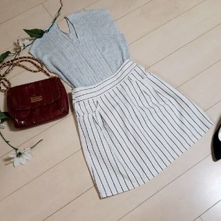 マジェスティックレゴン(MAJESTIC LEGON)の美品　MAJESTIC LEGON　スカート(ひざ丈スカート)