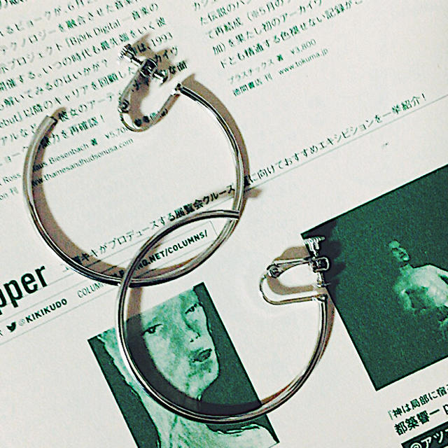 はあと様フープイヤリング レディースのアクセサリー(イヤリング)の商品写真