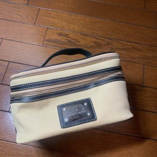 クレージュ(Courreges)のクレージュ　化粧ポーチ Courreges バッグ　ブランド(その他)