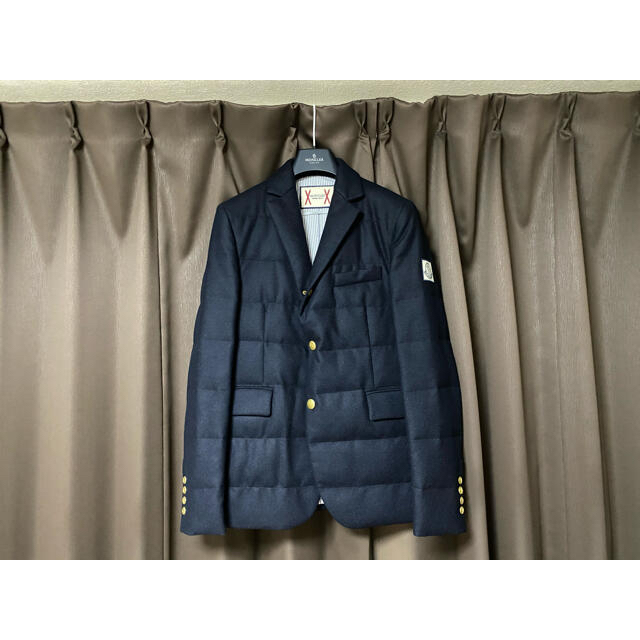 MONCLER(モンクレール)の極美品　モンクレール　ガムブルー　定価295,050円 メンズのジャケット/アウター(ダウンジャケット)の商品写真