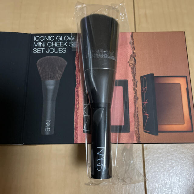 NARS(ナーズ)のNARS  ナーズ　ミニチークセットのブラシ コスメ/美容のメイク道具/ケアグッズ(チーク/フェイスブラシ)の商品写真