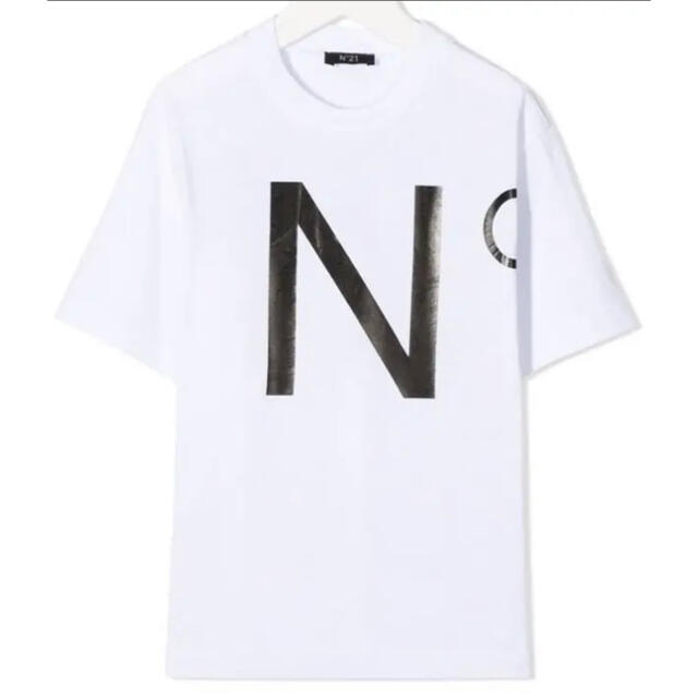 N°21(ヌメロヴェントゥーノ)の【再入荷】ヌメロヴェントゥーノ　ロゴTシャツ　ホワイト　12 レディースのトップス(Tシャツ(半袖/袖なし))の商品写真