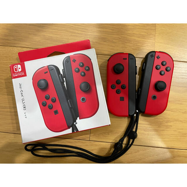 Nintendo Switch(ニンテンドースイッチ)のSwitch Joy-Con レッド エンタメ/ホビーのゲームソフト/ゲーム機本体(家庭用ゲーム機本体)の商品写真