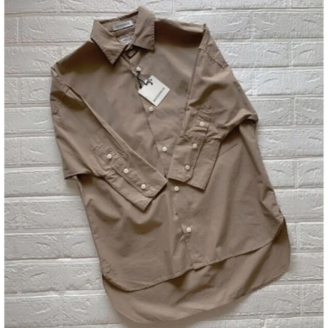 MADISONBLUE(マディソンブルー)の新品タグ付　MADISONBLUE  J.BRADLEY CUFF SHIRT レディースのトップス(シャツ/ブラウス(長袖/七分))の商品写真