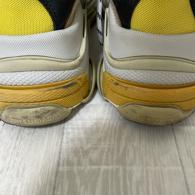 Balenciaga(バレンシアガ)のbalenciaga triple s バレンシアガ　トリプルエス 43 メンズの靴/シューズ(スニーカー)の商品写真