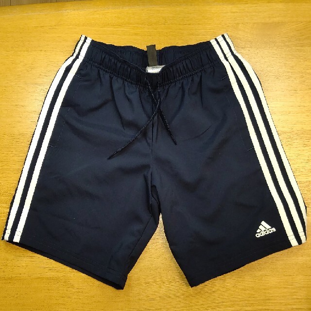 adidas(アディダス)のキッズ 男の子 子供服 ハーフパンツ スポーツウェア サッカー 150cm キッズ/ベビー/マタニティのキッズ服男の子用(90cm~)(パンツ/スパッツ)の商品写真