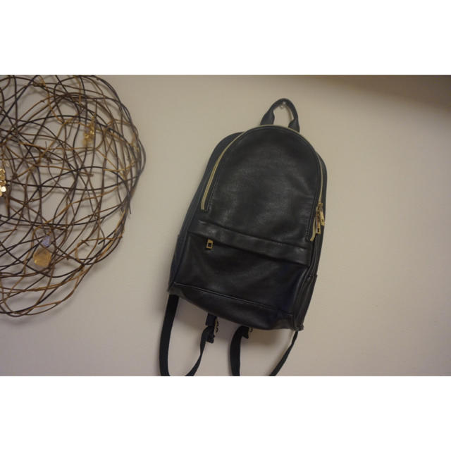 レザー風リュック レディースのバッグ(リュック/バックパック)の商品写真