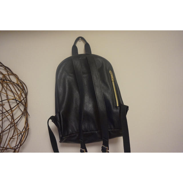 レザー風リュック レディースのバッグ(リュック/バックパック)の商品写真