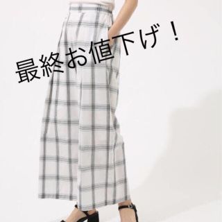 アズールバイマウジー(AZUL by moussy)の【最終お値下げ】AZUL BY MOUSSY パンツ　Sサイズ　新品未使用(カジュアルパンツ)