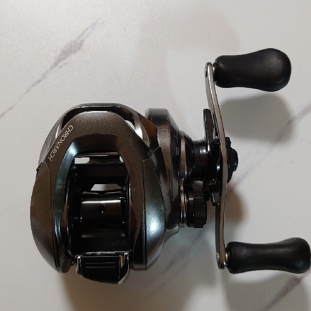 SHIMANO(シマノ)の(再値下げ)シマノ クロナークMGL150 スポーツ/アウトドアのフィッシング(リール)の商品写真