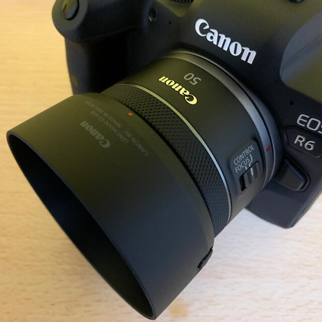 新品同様 Canon RF 50mm F1.8 STM フード付き