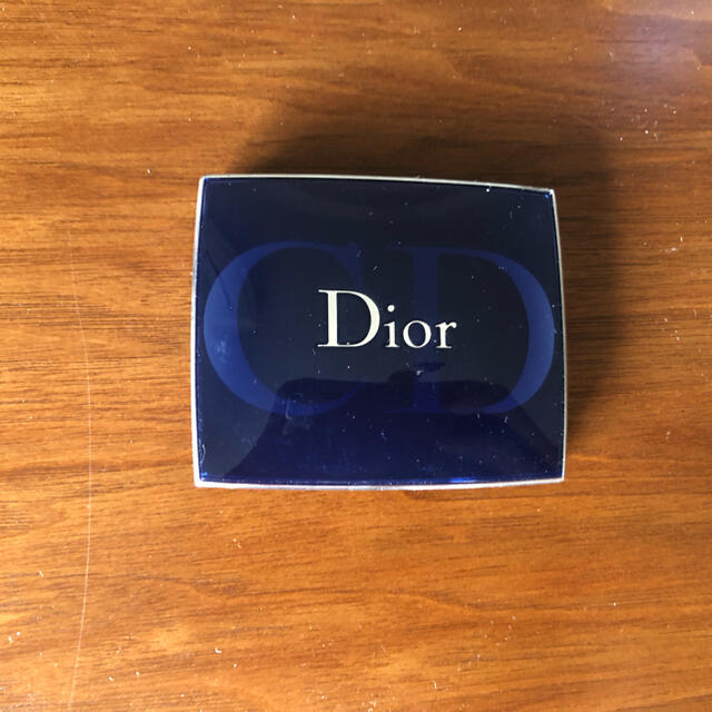 Dior(ディオール)のディオールアイシャドウ　コーラルピンク系 コスメ/美容のベースメイク/化粧品(アイシャドウ)の商品写真