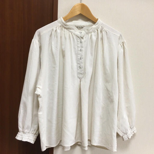 美品☆Samansa Mos2 スタンドカラー袖ギャザーブラウス