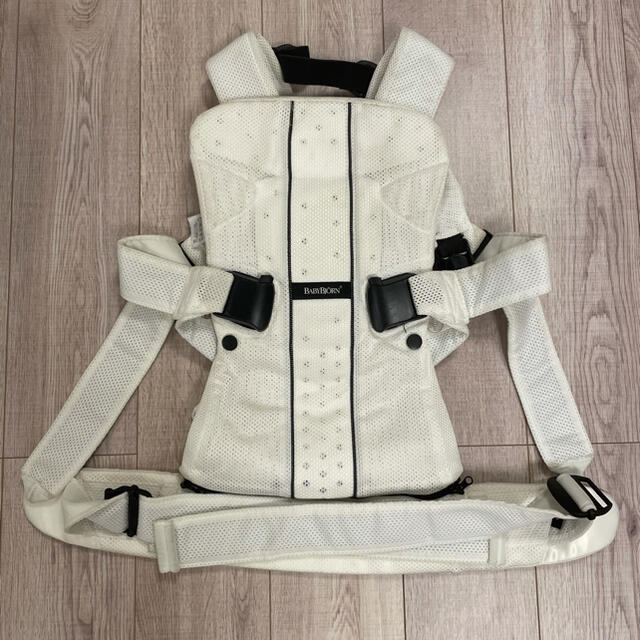 BABYBJORN(ベビービョルン)のbaby bjorn抱っこ紐 キッズ/ベビー/マタニティの外出/移動用品(抱っこひも/おんぶひも)の商品写真