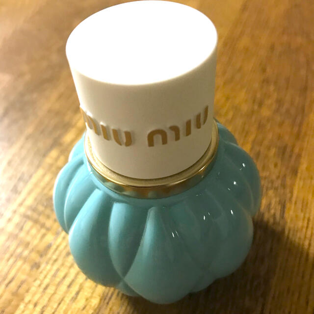 miumiu(ミュウミュウ)のミュウミュウ オードパルファム　ミニミュウ　20ml コスメ/美容の香水(ユニセックス)の商品写真