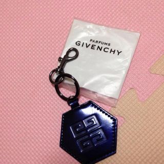 ジバンシィ(GIVENCHY)のジバンシィキーホルダー(キーホルダー)