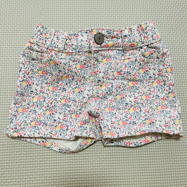 babyGAP(ベビーギャップ)のベビーGAP☆花柄ズボン キッズ/ベビー/マタニティのベビー服(~85cm)(パンツ)の商品写真