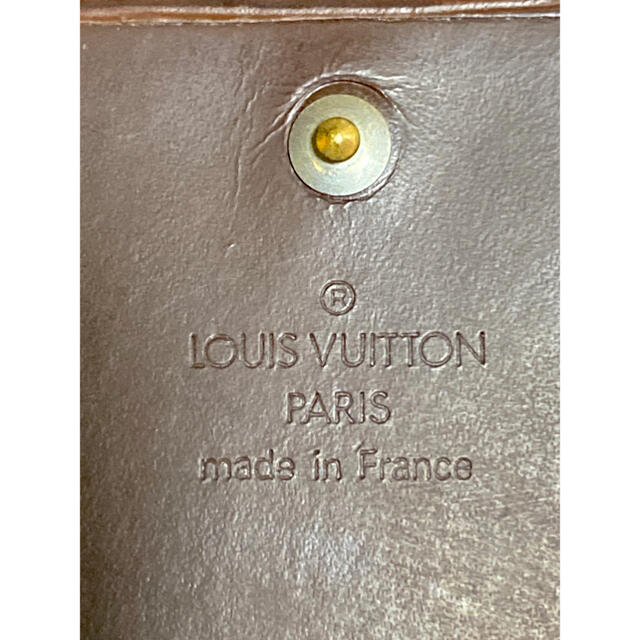 LOUIS VUITTON(ルイヴィトン)の格安　LOUIS VUITTON ルイ ヴィトン エピ レザー モカ ブラウン  レディースのファッション小物(財布)の商品写真