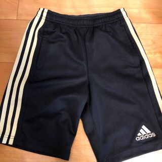 アディダス(adidas)のアディダス  ハーフパンツ　サイズ130(パンツ/スパッツ)