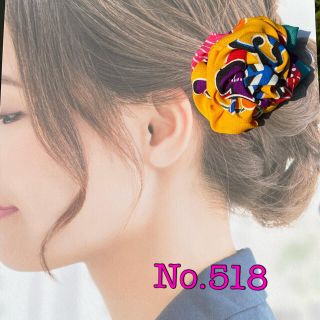 お花のヘアアクセサリー＆ブローチ(沖縄紅型)(三線)