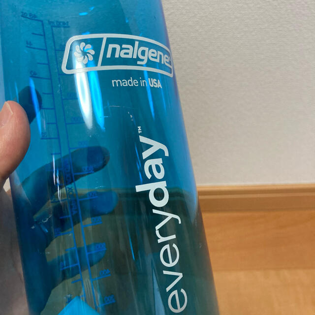 Nalgene(ナルゲン)の【未使用品】ナルゲンボトル 1.5ℓ 2本 nalgene 小傷 フィルムカス有 スポーツ/アウトドアのスポーツ/アウトドア その他(その他)の商品写真