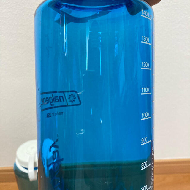 Nalgene(ナルゲン)の【未使用品】ナルゲンボトル 1.5ℓ 2本 nalgene 小傷 フィルムカス有 スポーツ/アウトドアのスポーツ/アウトドア その他(その他)の商品写真