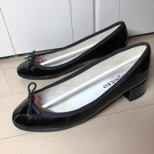 repetto(レペット)のレペットエナメルブラック39 レディースの靴/シューズ(バレエシューズ)の商品写真