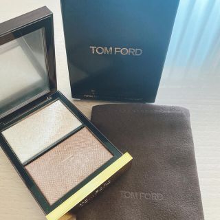 トムフォード(TOM FORD)のTOM FORD BEAUTY スキン イルミネイティング パウダー デュオ(フェイスカラー)