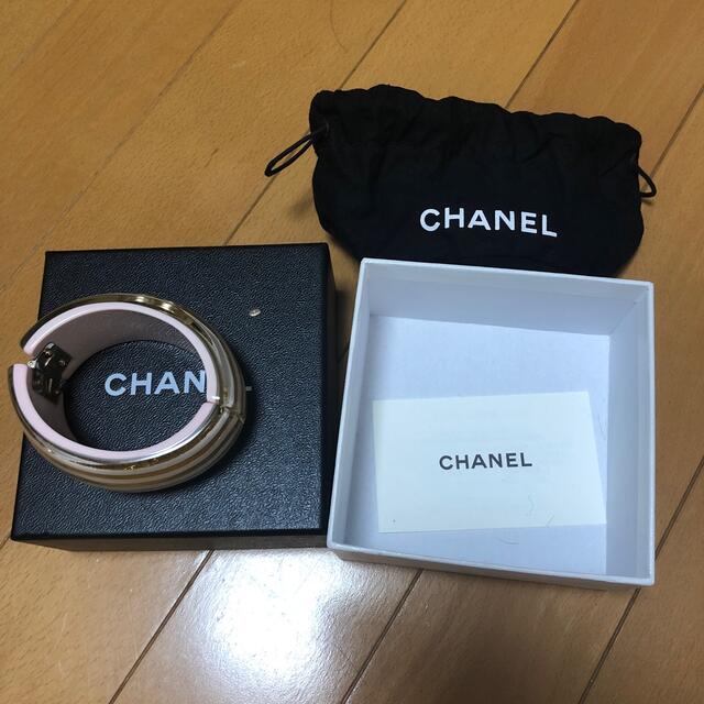 CHANEL(シャネル)のシャネル　バングル　ブレスレット レディースのアクセサリー(ブレスレット/バングル)の商品写真