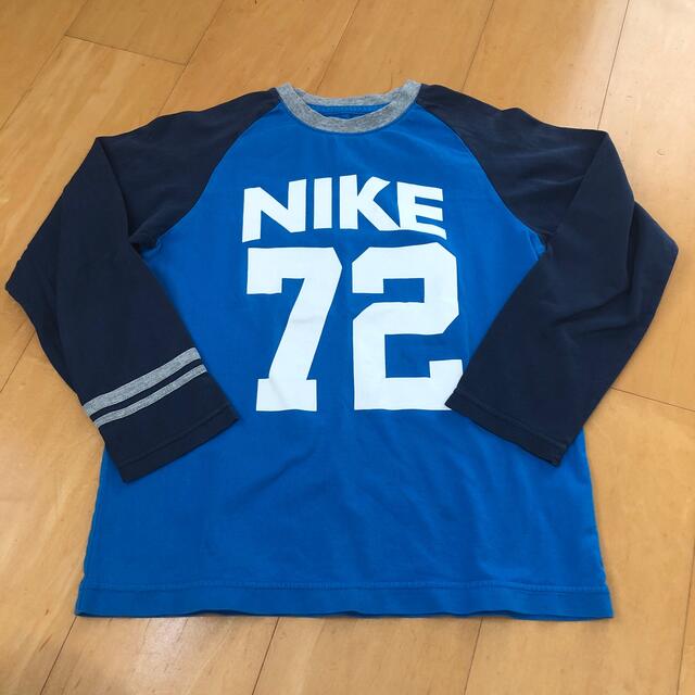 NIKE(ナイキ)のNIKE 長袖　Tシャツ　140㎝　青 キッズ/ベビー/マタニティのキッズ服男の子用(90cm~)(Tシャツ/カットソー)の商品写真