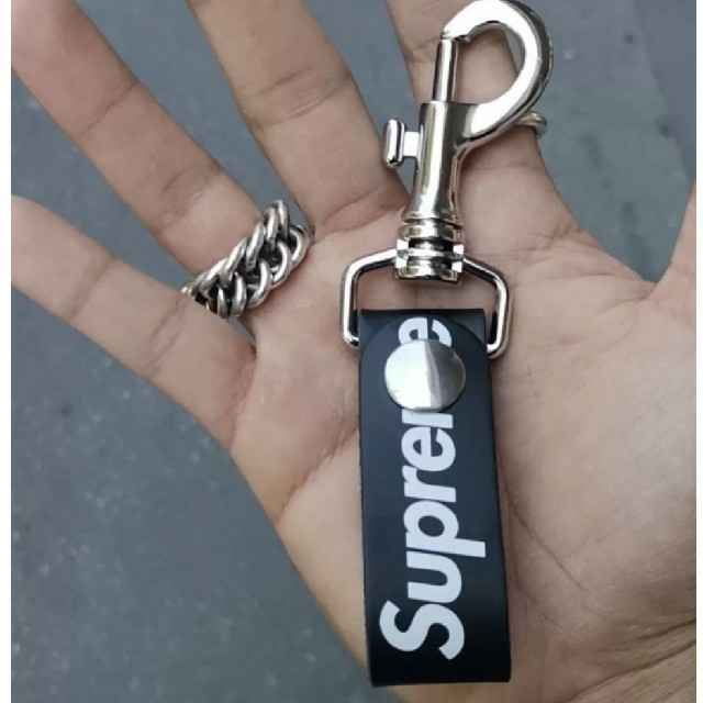 Supreme(シュプリーム)のSupreme Leather Key Loop  ブラック メンズのファッション小物(キーホルダー)の商品写真