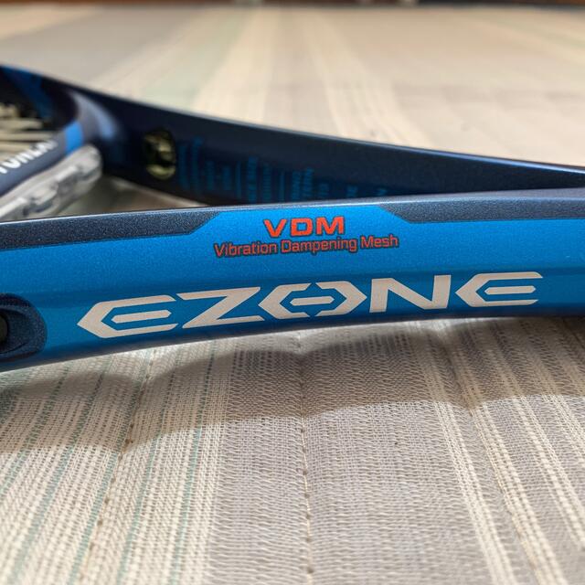 YONEX(ヨネックス)のYONEX EZONE100 G1 現行モデル スポーツ/アウトドアのテニス(ラケット)の商品写真