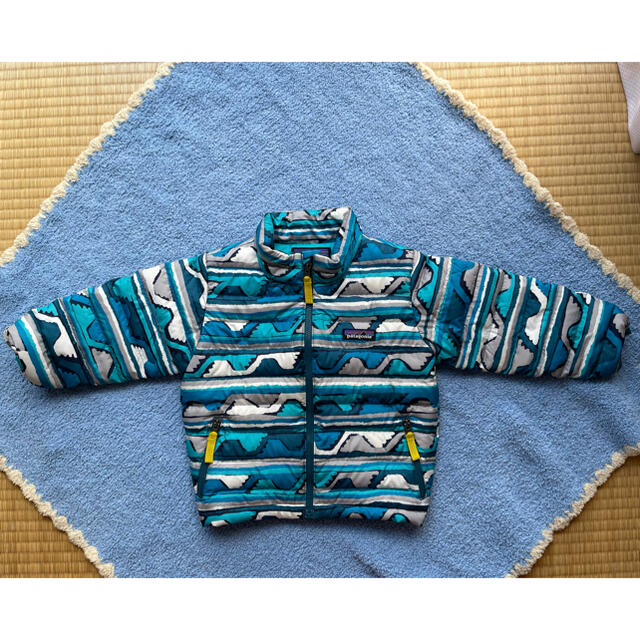 patagonia(パタゴニア)のパタゴニア　キッズ　ダウンジャケット2T キッズ/ベビー/マタニティのキッズ服男の子用(90cm~)(ジャケット/上着)の商品写真