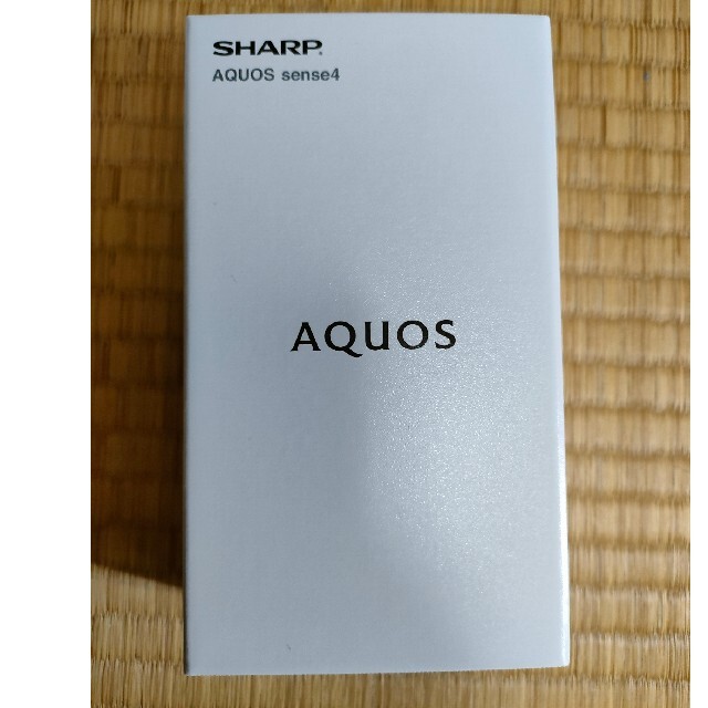 AQUOS(アクオス)のSHARP AQUOS sense4 SH-M15 シルバー SIMフリー 新品 スマホ/家電/カメラのスマートフォン/携帯電話(スマートフォン本体)の商品写真