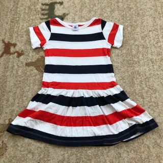 プチバトー(PETIT BATEAU)のプチバトー ボーダーワンピース5ans 108cm(ワンピース)