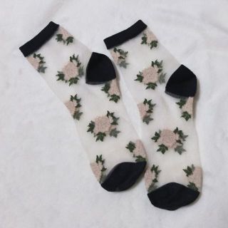 クツシタヤ(靴下屋)のシースルー花柄ショートソックス(ソックス)